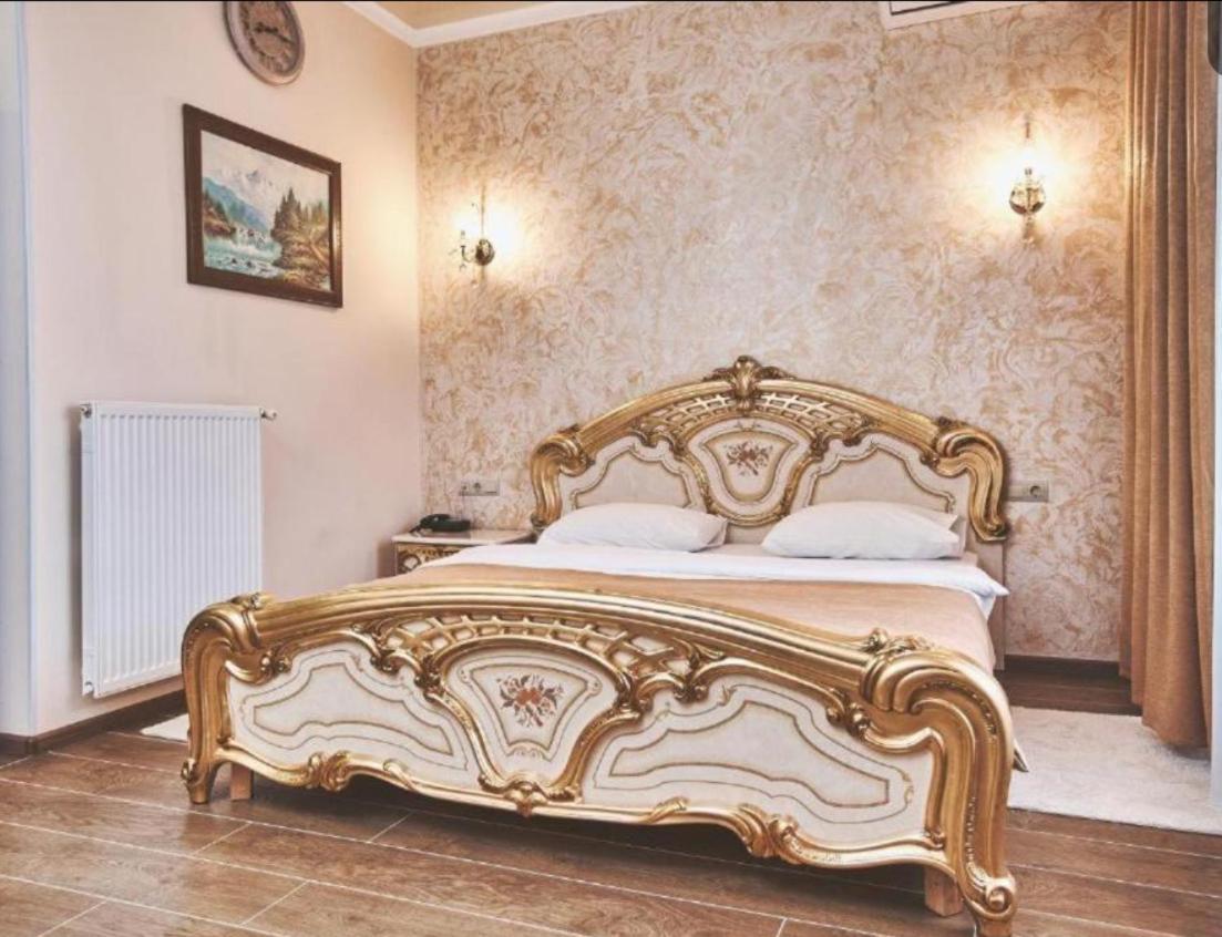 Готель Ангел На Великій Кільцевій Sofiivska Borshchahivka Exterior foto